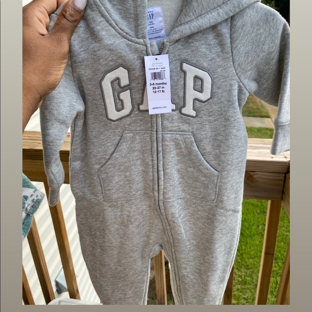 GAP 3-6m grey onesie.